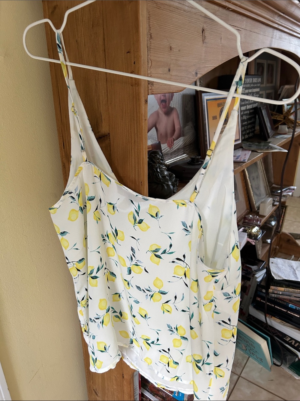 Banana Republic White Lemon Print V-Neck Cami - Picture 3 of 3